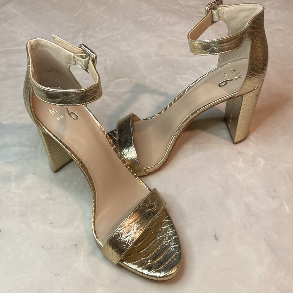 💜Mix No. 6 Metallic Gold Snakeskin Strap Heels size 10 - Picture 6 of 7